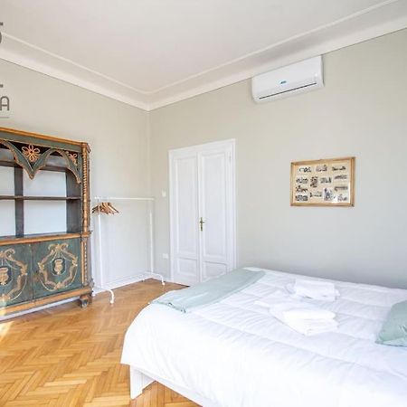 Vittoria Apartments: Viale Dante Виченца Екстериор снимка
